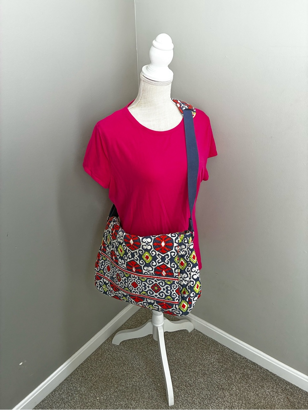 Vera Bradley Sun Valley Messenger Bag - Picture 11 of 14